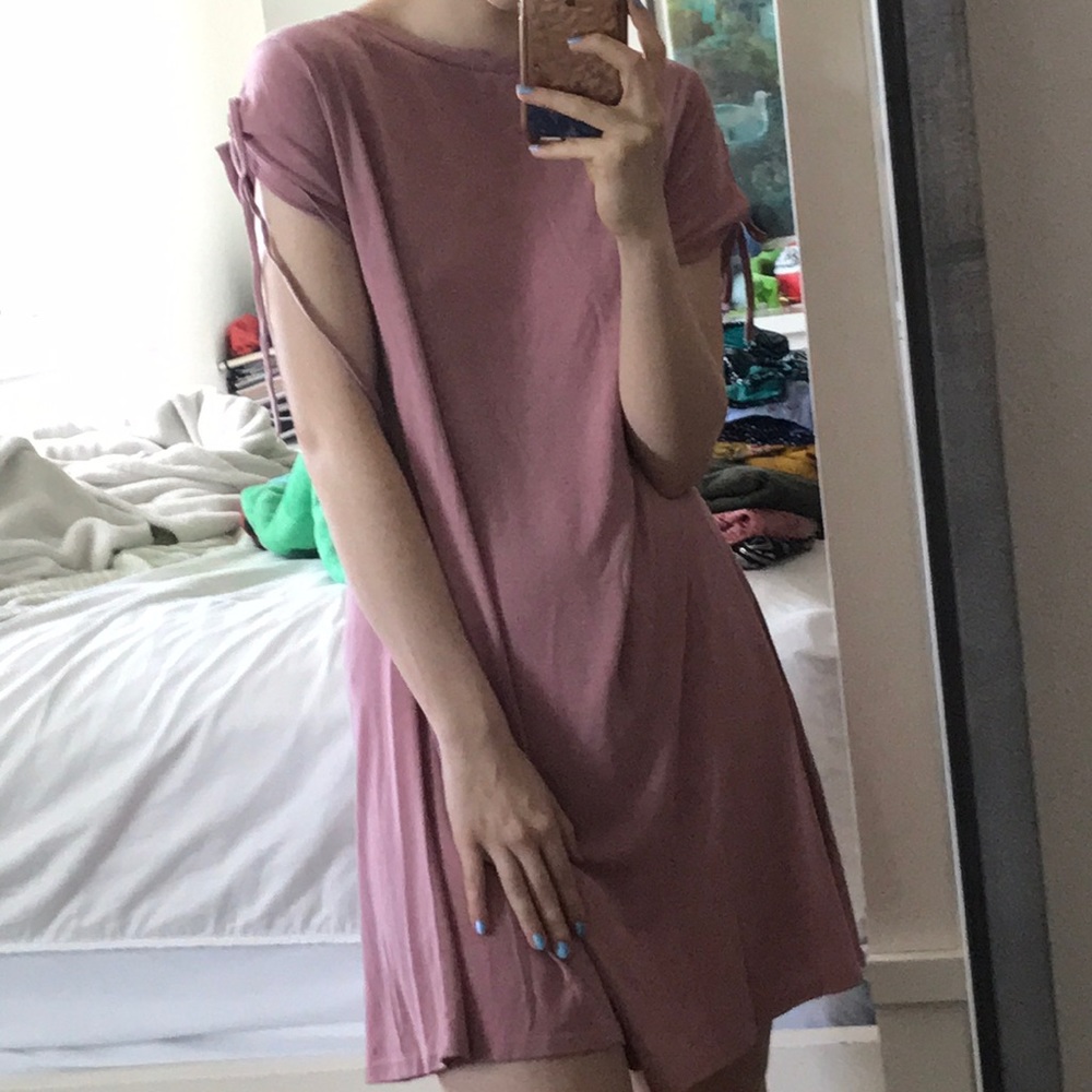 Pink dress with lace up sleeves